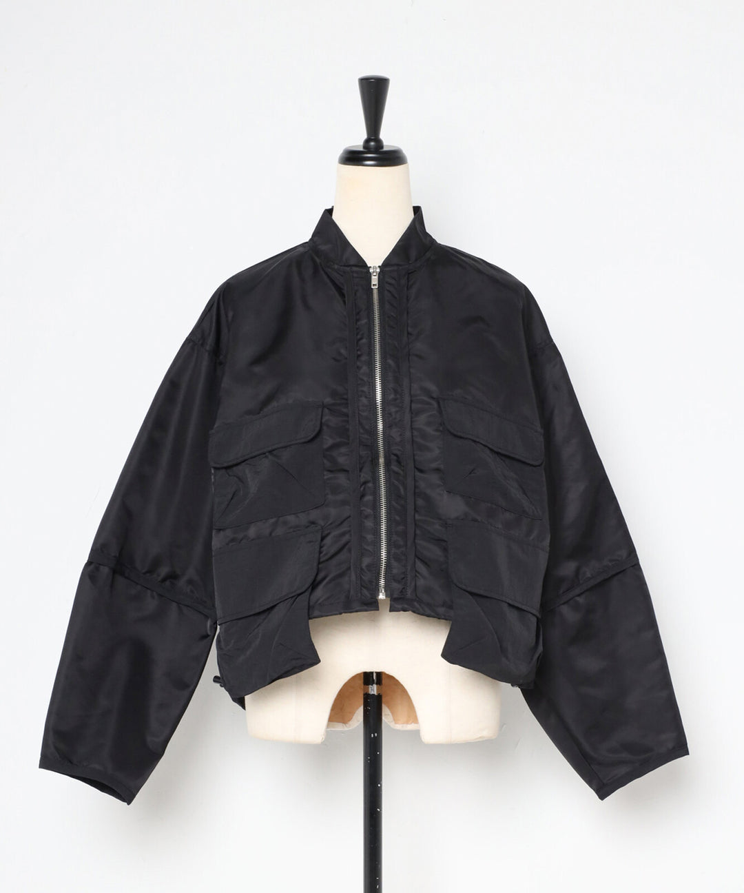 【TOPWHOLE】機能口袋短版尼龍外套 Japan E-Shop