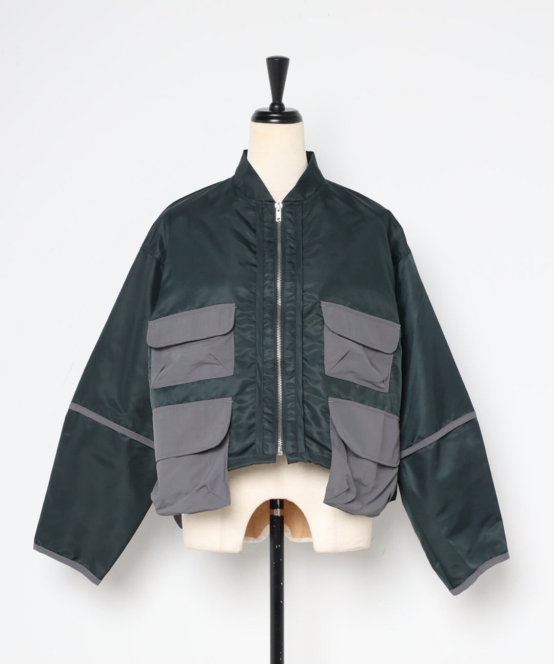 【TOPWHOLE】機能口袋短版尼龍外套 Japan E-Shop