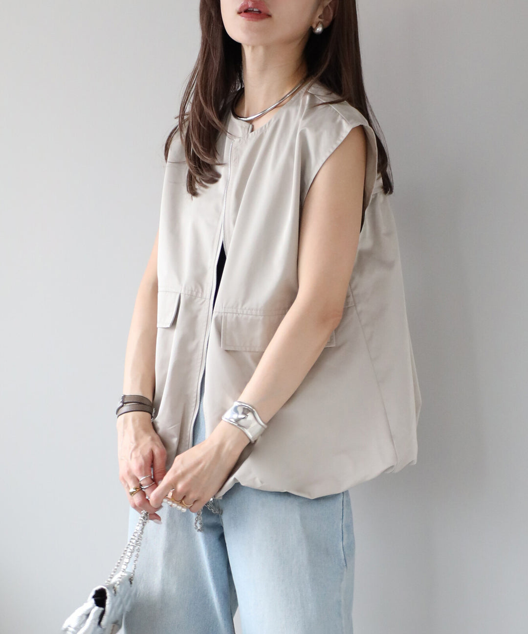 【TOPWHOLE】蓬鬆氣球剪裁拉鍊背心 Japan E-Shop