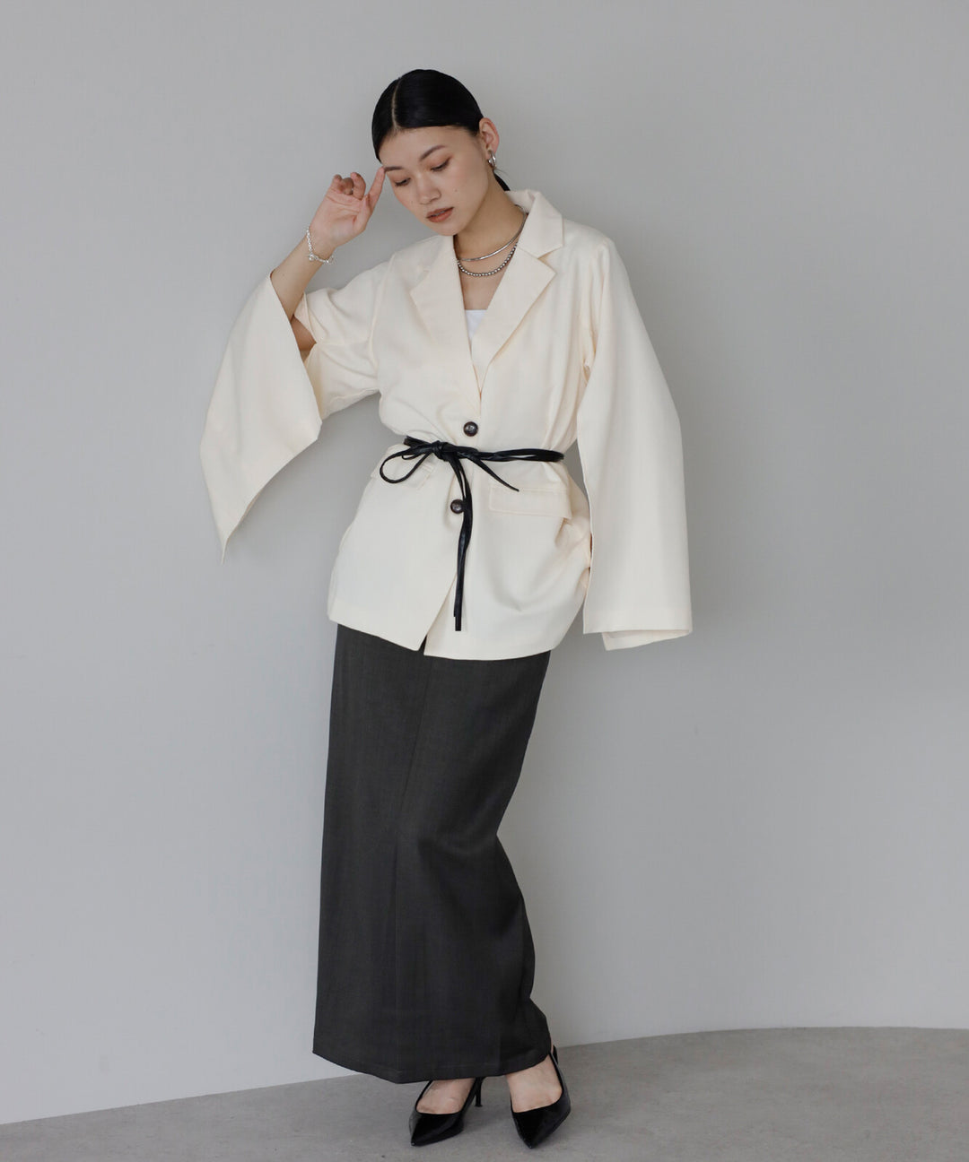 【TOPWHOLE】袖開衩腰帶西裝外套 Japan E-Shop