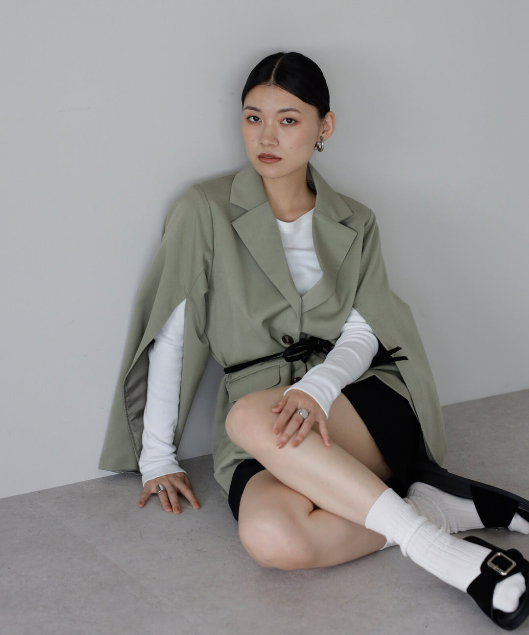 【TOPWHOLE】袖開衩腰帶西裝外套 Japan E-Shop