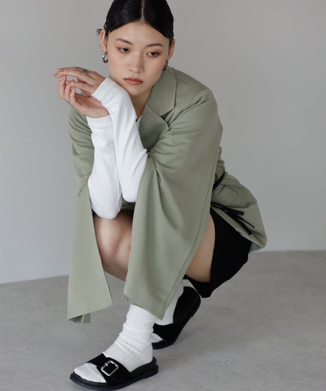 【TOPWHOLE】袖開衩腰帶西裝外套 Japan E-Shop