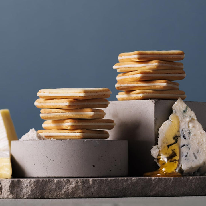 日本人氣伴手禮 TOKYO MILK CHEESE FACTORY 東京牛奶芝士工廠 黑白松露芝士夾心餅