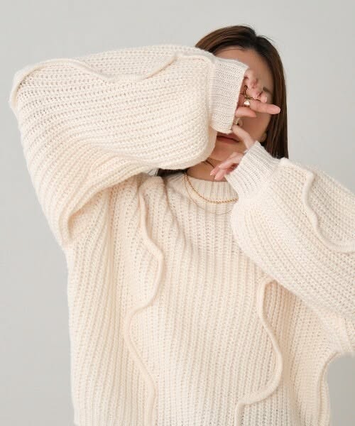 50%off中 Bab 日系波浪滾邊澎袖粗針織上衣 (FREE size)